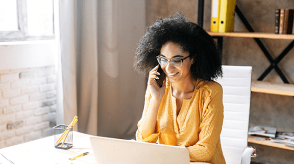 lady working on payroll