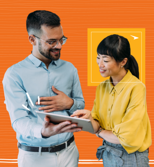 two employees talking at shrm 2025