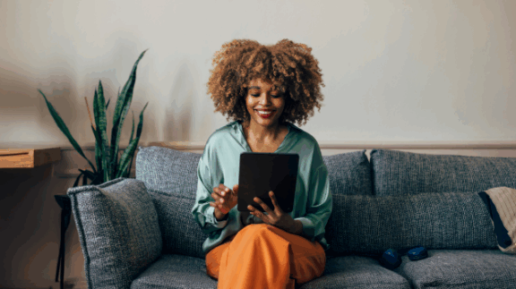employee learning about the differences between short-term disability vs. fmla