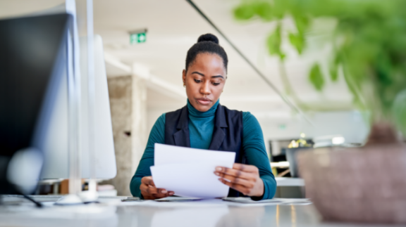 female employer reading PAGA law