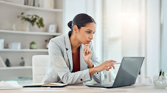 an of employer learning about H-1B visa updates