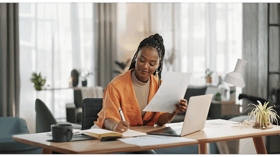 an HR leader using a non-compete agreement template