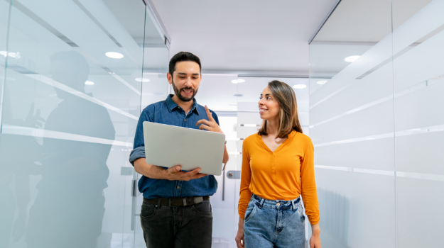 human resource leaders discussing recent HR trends