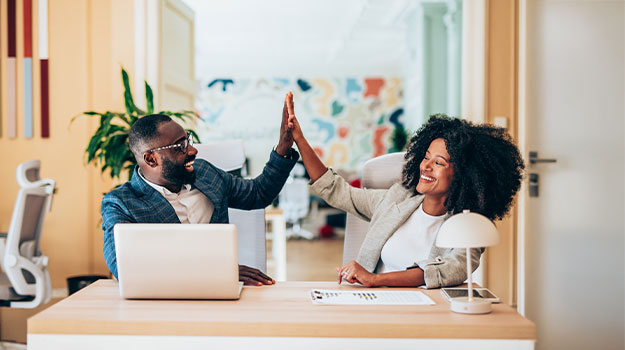 two employees participating in an employee recognition