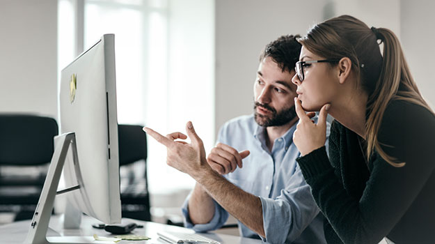 hr professionals analyzing the steps of the recruiting process at their business