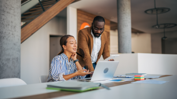 HR professional running payroll